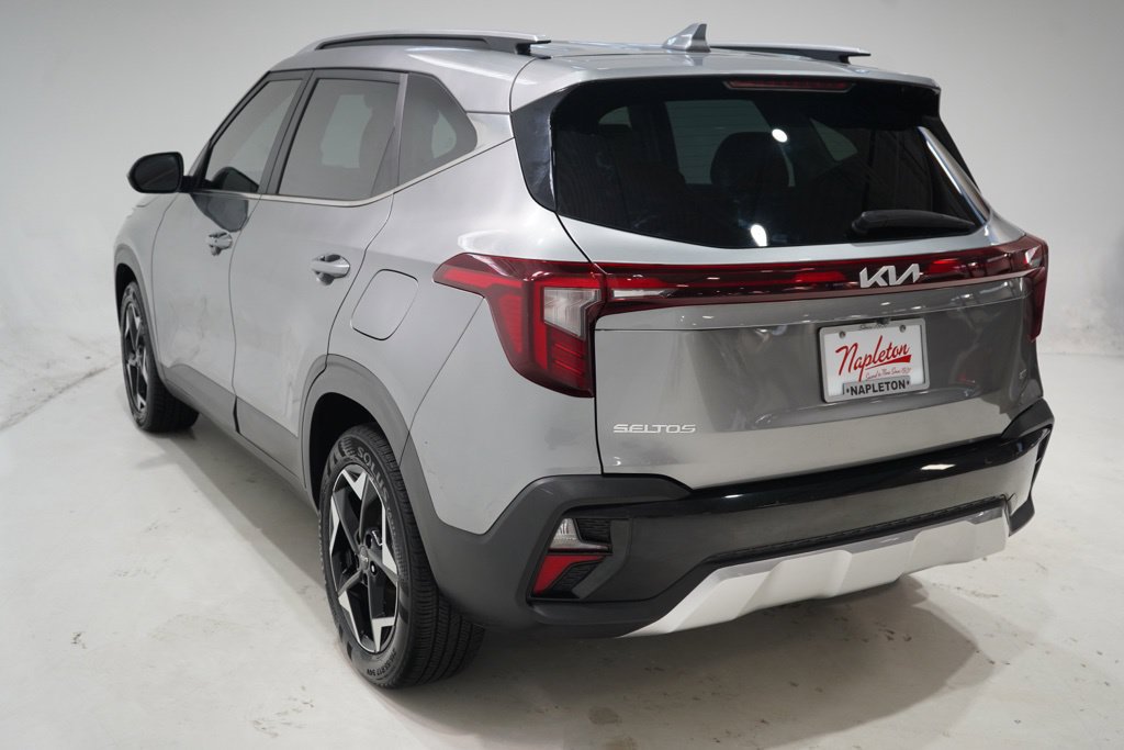 Used 2024 Kia Seltos EX AWD/4WD image 6