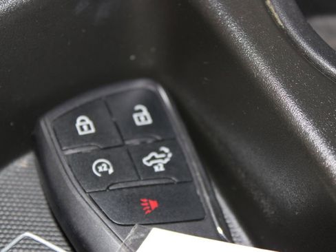 Used 2023 Chevrolet Silverado 1500 LT image 34