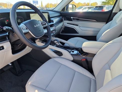 New 2025 Kia Telluride S image 11
