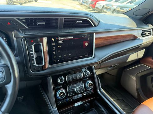 Used 2024 GMC Yukon Denali Ultimate AWD/4WD image 25