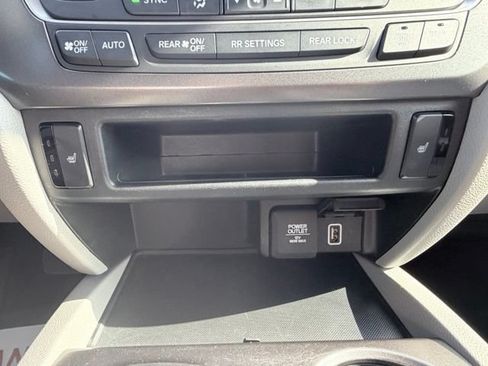 Used 2021 Honda Pilot EX image 17