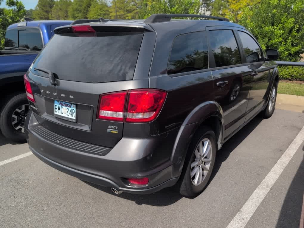 Used 2015 Dodge Journey SXT w/ Flexible Seating Group FWD image 4