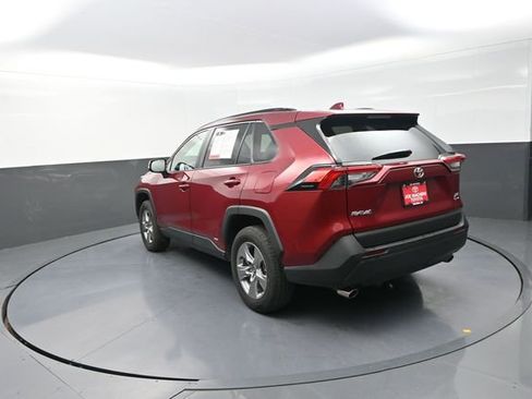 Used 2025 Toyota RAV4 XLE AWD/4WD image 51