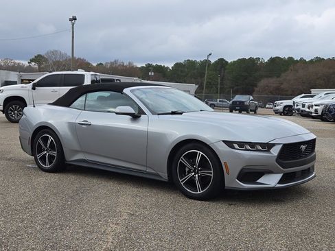 Used 2024 Ford Mustang Premium RWD image 8