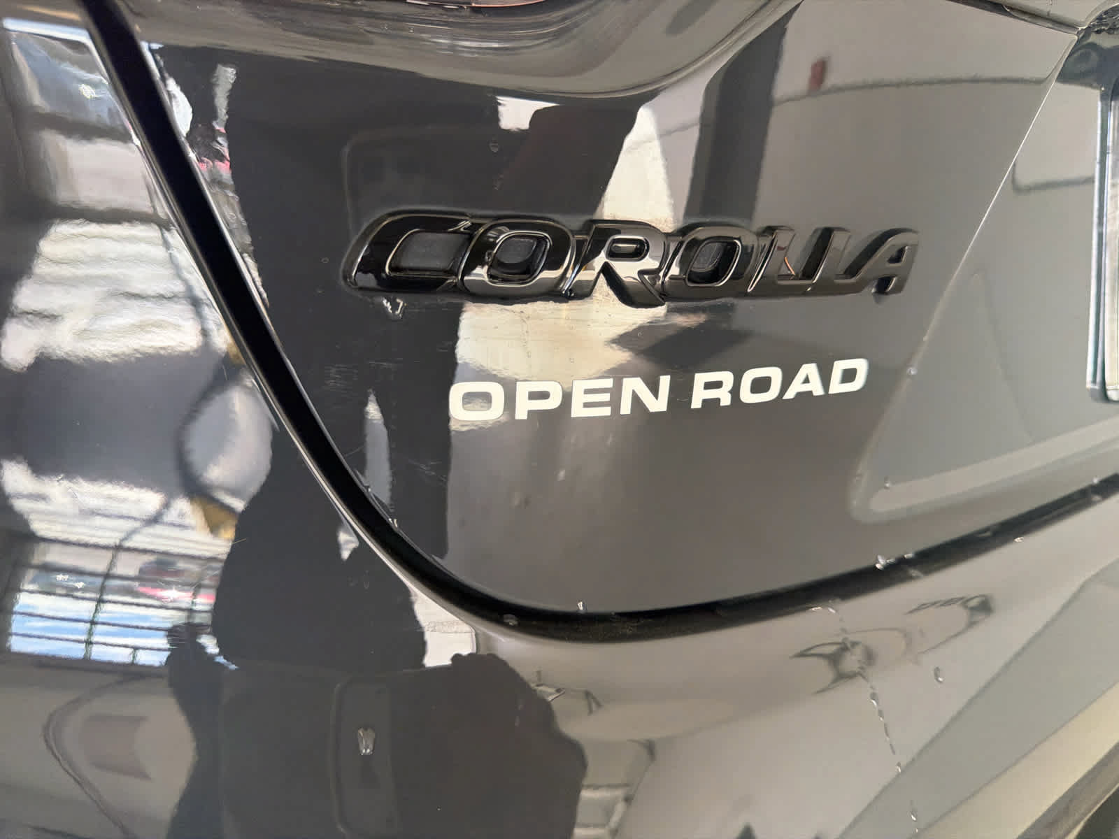 Used 2025 Toyota Corolla SE w/ SE Premium Package FWD image 25