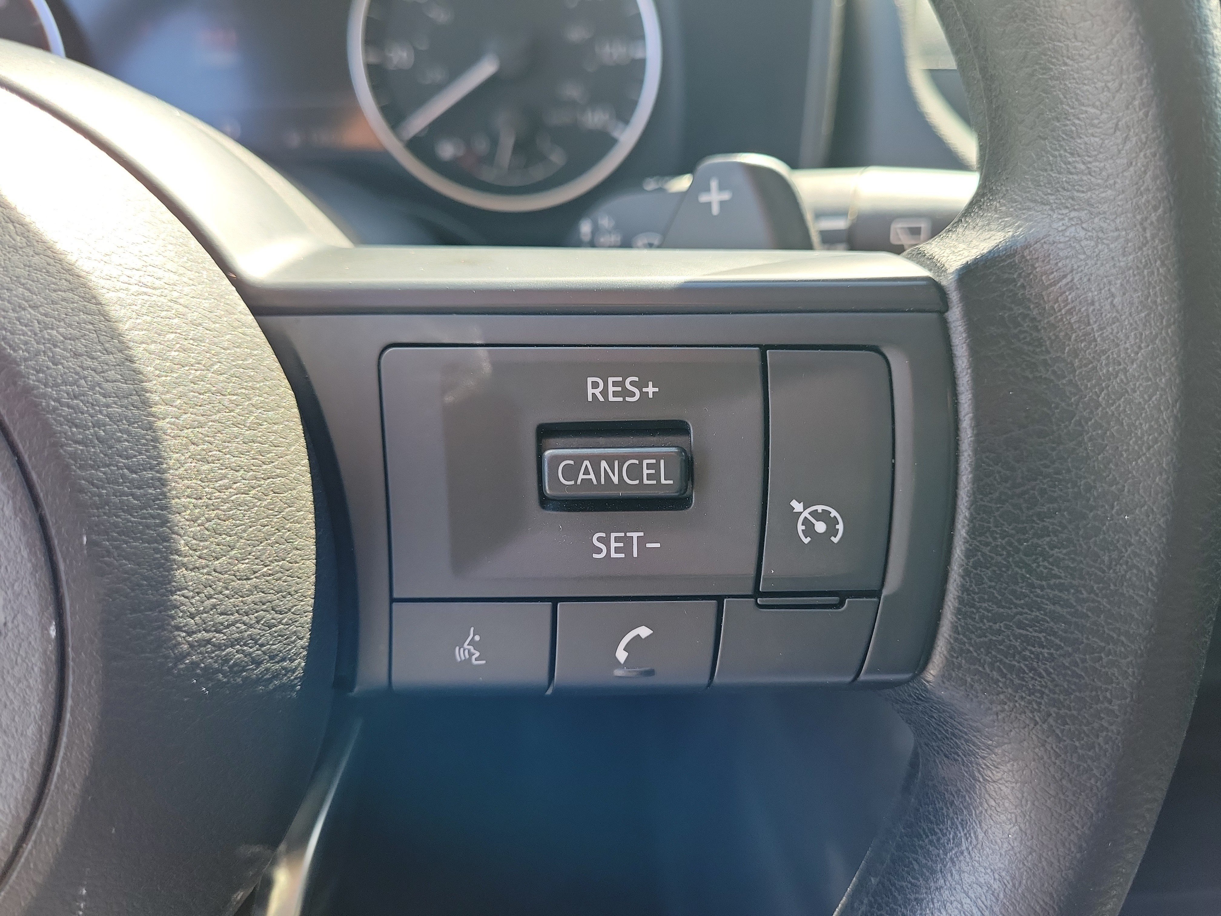 Certified 2024 Nissan Rogue S FWD image 18