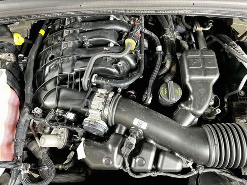 Used 2023 Jeep Grand Cherokee L Laredo AWD/4WD image 35