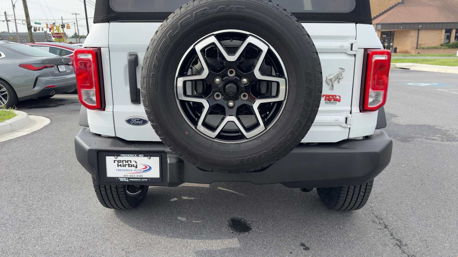 Used 2023 Ford Bronco 4-Door AWD/4WD image 13