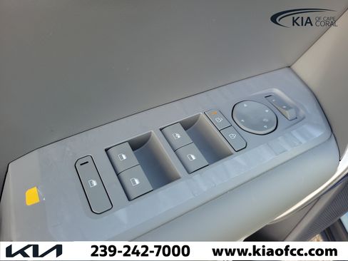 New 2027 Kia Seltos S FWD image 20