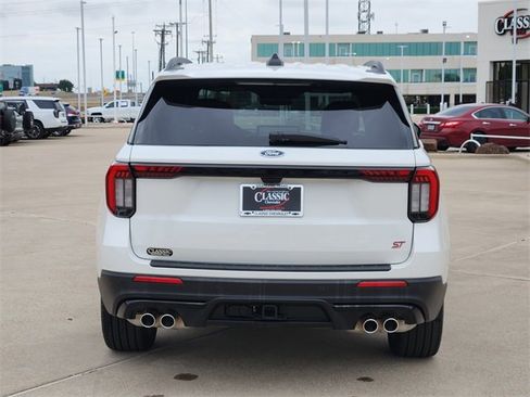 Used 2025 Ford Explorer ST RWD image 14