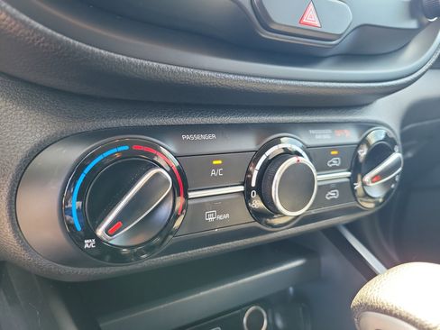Used 2024 Kia Soul LX w/ Option Group 015 FWD image 26