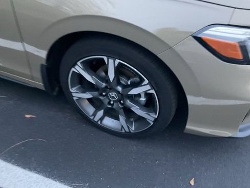 Used 2025 Honda Civic Sport Touring image 3