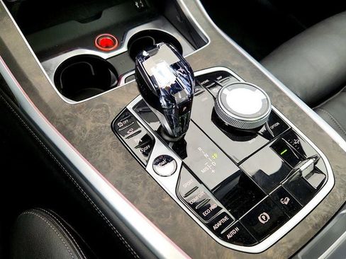 Used 2022 BMW X7 M50i w/ Executive Package image 15