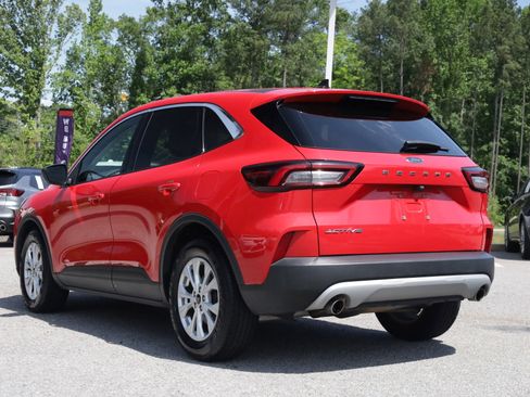 Used 2024 Ford Escape Active image 3