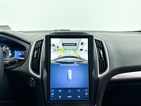 Used 2023 Ford Edge SE w/ Black Appearance Package image 24
