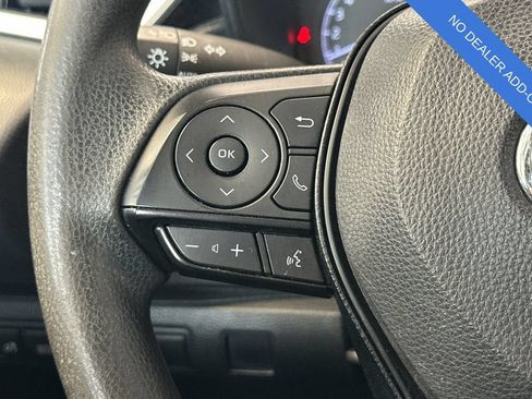 Used 2021 Toyota Corolla LE FWD image 24