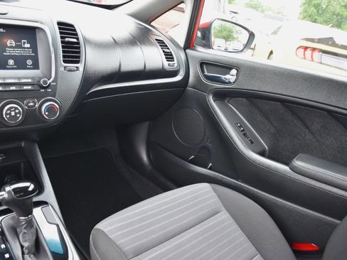 Used 2017 Kia Forte S FWD image 20
