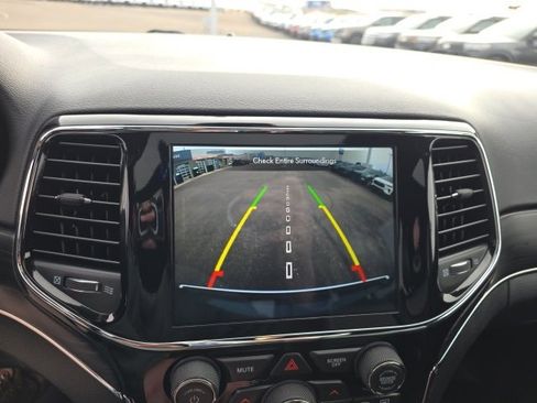 Used 2020 Jeep Grand Cherokee Limited w/ Trailer Tow Group IV image 22