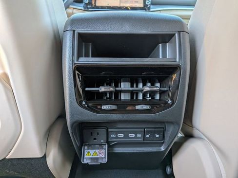 New 2026 Jeep Grand Cherokee Limited image 13