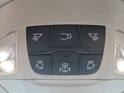 Used 2024 Chrysler Voyager LX FWD image 32
