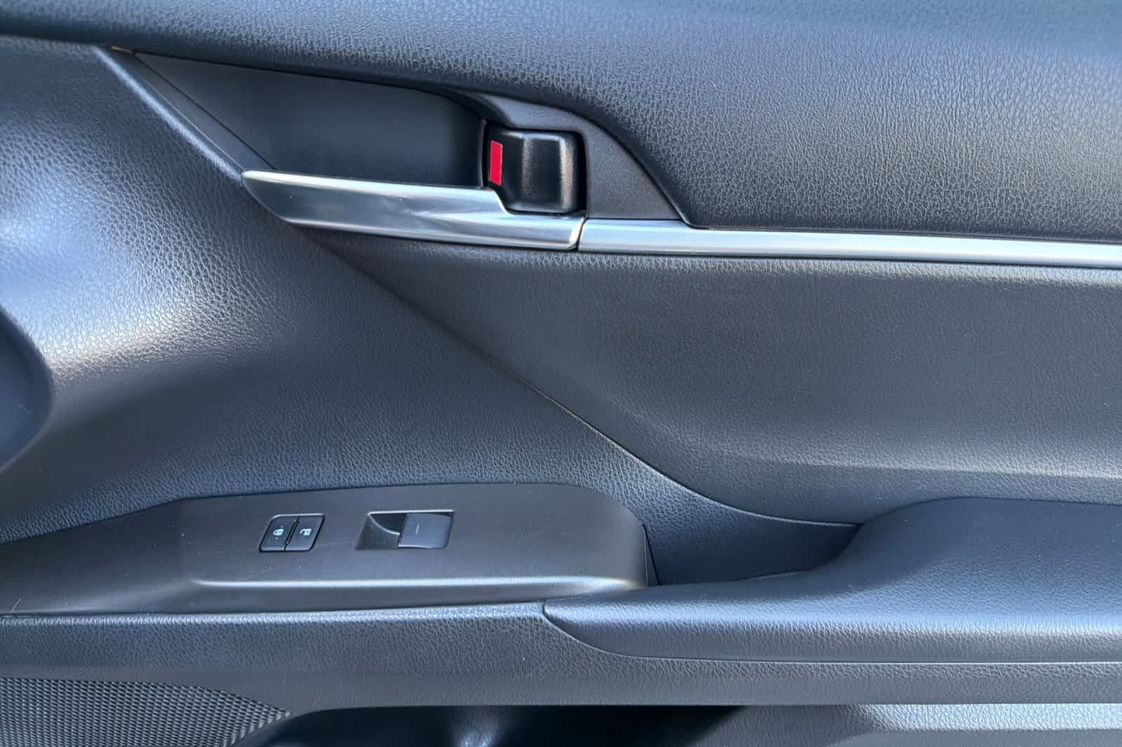 Used 2023 Toyota Camry SE w/ Audio Upgrade Package FWD image 18