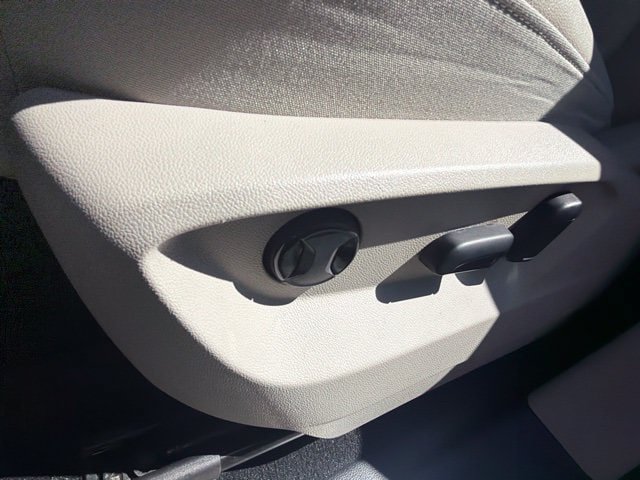 Used 2023 Volkswagen Atlas SE w/ Panoramic Sunroof Package FWD image 20