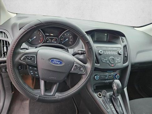 Used 2018 Ford Focus SE image 14