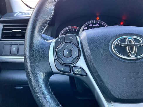 Used 2014 Toyota Camry SE image 22