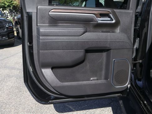 Used 2025 Chevrolet Silverado 2500 LT w/ Trail Boss Package AWD/4WD image 36