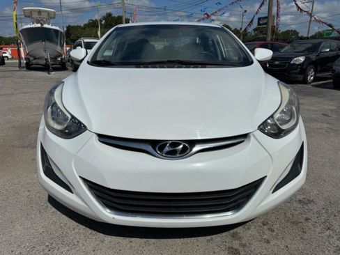 Used 2016 Hyundai Elantra SE image 2