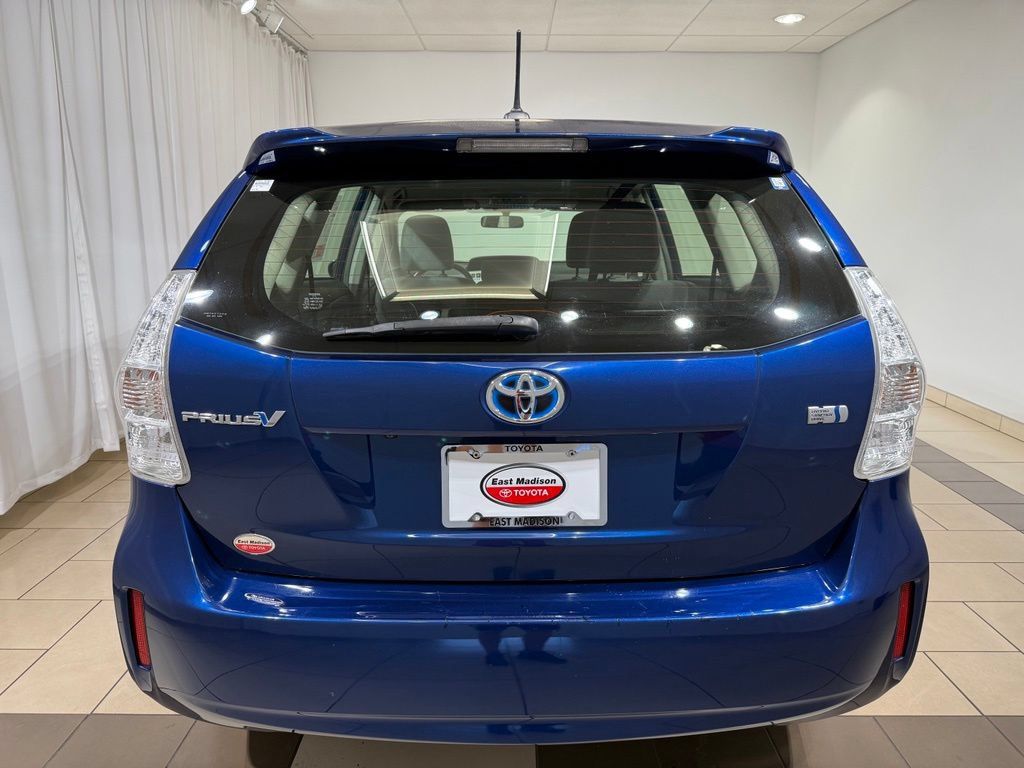 Used 2012 Toyota Prius V Three FWD image 4