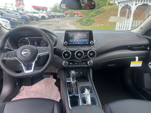 Certified 2025 Nissan Sentra SR w/ SR Premium Package FWD image 14