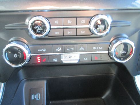 Used 2022 Ford F150 XLT w/ Equipment Group 302A High AWD/4WD image 16