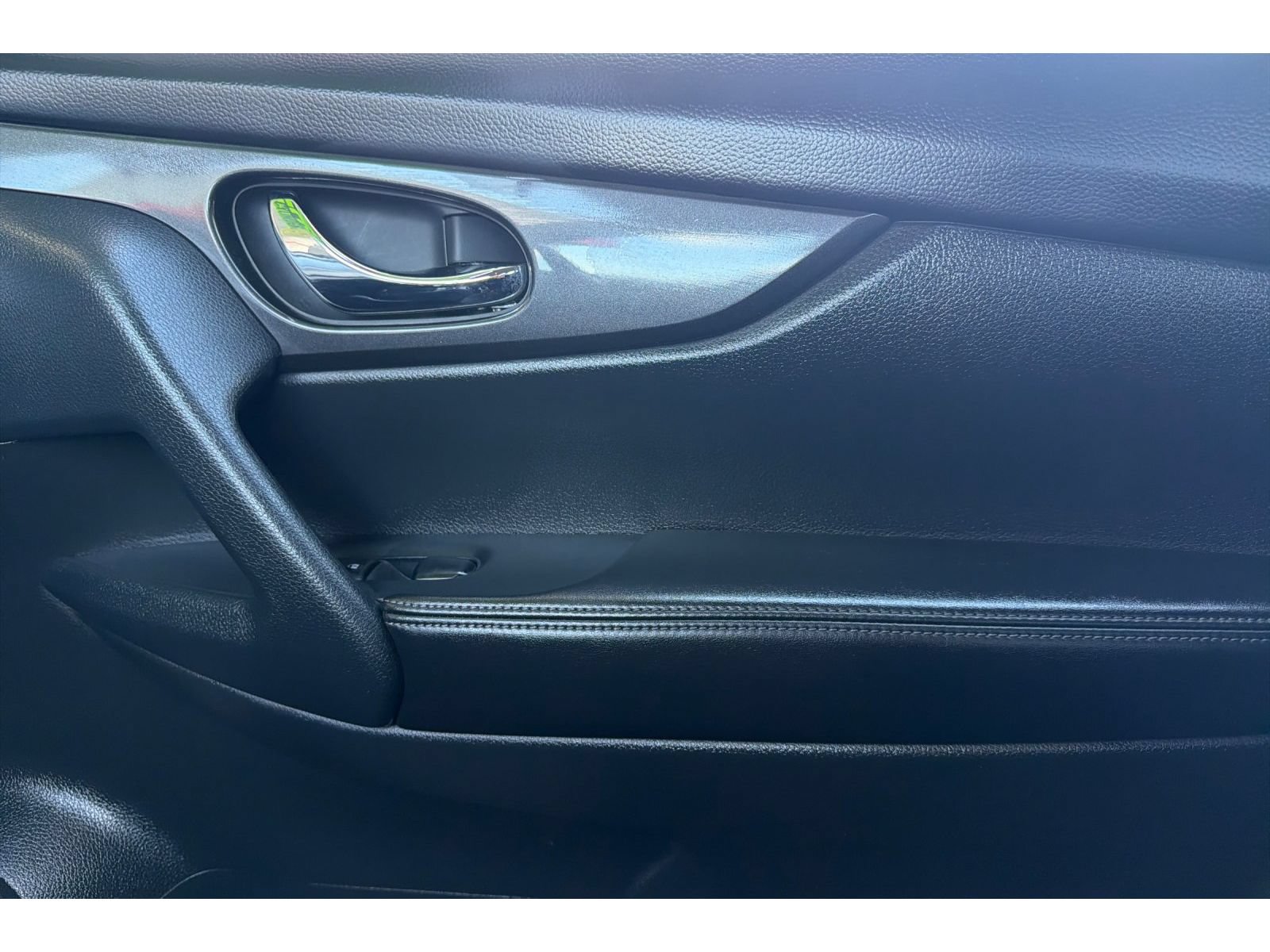 Used 2020 Nissan Rogue S w/ Special Edition Package AWD/4WD image 19