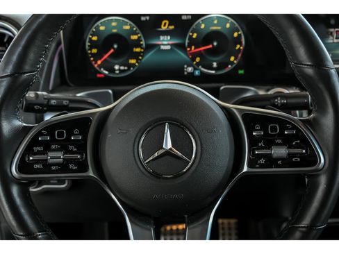 Used 2022 Mercedes-Benz GLB 250 4MATIC image 16