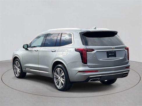 Certified 2025 Cadillac XT6 Premium Luxury w/ Platinum Package image 4