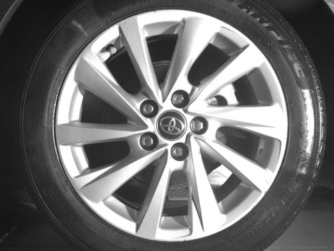 Certified 2021 Toyota Camry LE FWD image 13