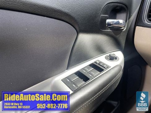 Used 2013 Chrysler 200 Touring FWD image 33