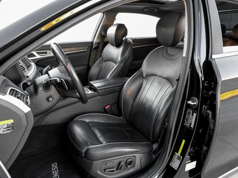 Used 2017 Genesis G80 3.8 w/ Option Group 03 image 32