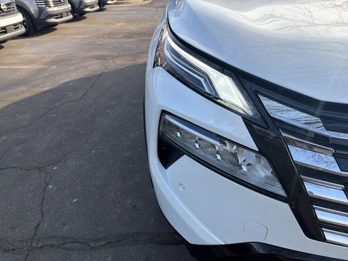 New 2026 Nissan Rogue Platinum w/ Tech Package image 10