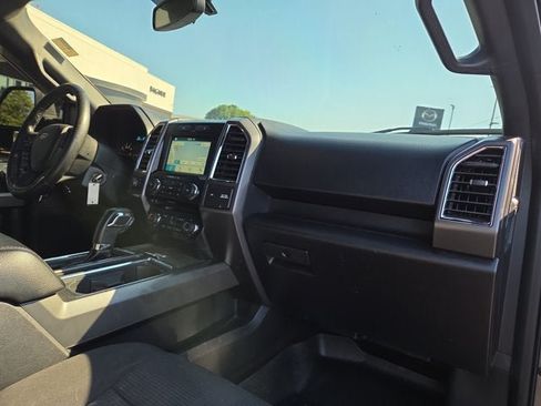 Used 2016 Ford F150 XLT w/ Equipment Group 302A Luxury AWD/4WD image 13