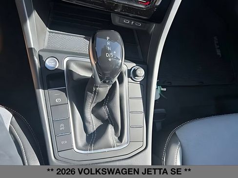 Used 2026 Volkswagen Jetta SE FWD image 30
