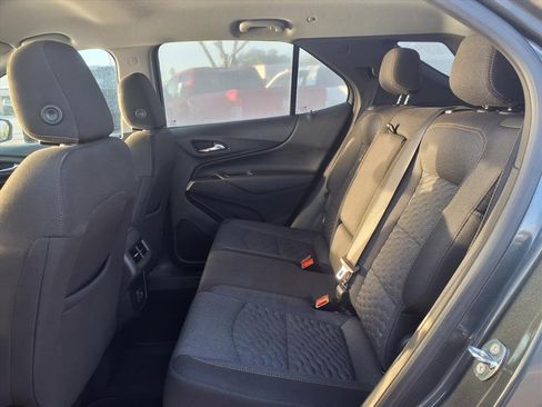 Used 2021 Chevrolet Equinox LT image 18