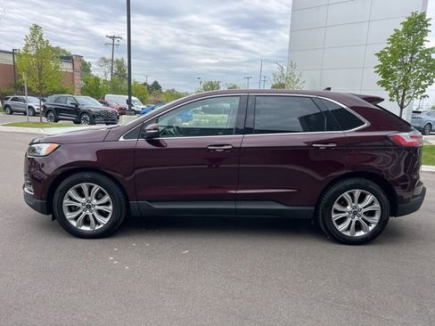 Used 2019 Ford Edge Titanium w/ Equipment Group 301A AWD/4WD image 8