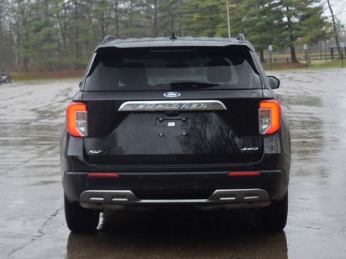 Used 2023 Ford Explorer XLT w/ Equipment Group 202A image 25