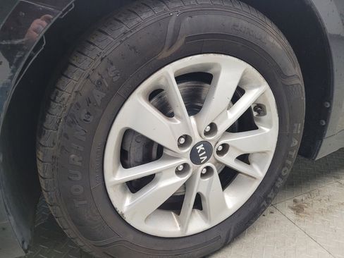 Used 2017 Kia Optima LX FWD image 31