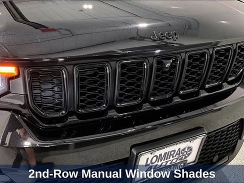 Used 2023 Jeep Grand Cherokee Limited w/ Luxury Tech Group II AWD/4WD image 44