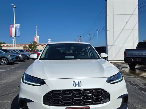 New 2026 Honda HR-V LX image 2