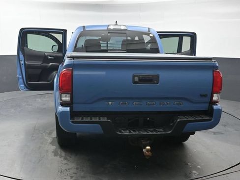 Used 2019 Toyota Tacoma TRD Sport AWD/4WD image 43