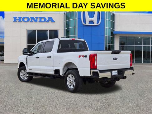 Used 2025 Ford F250 XLT w/ FX4 Off-Road Package AWD/4WD image 5